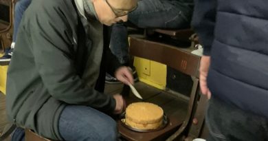 Brighton travel to Fulham, where a home fan famously brought a Victoria sponge into Craven Cottage to eat