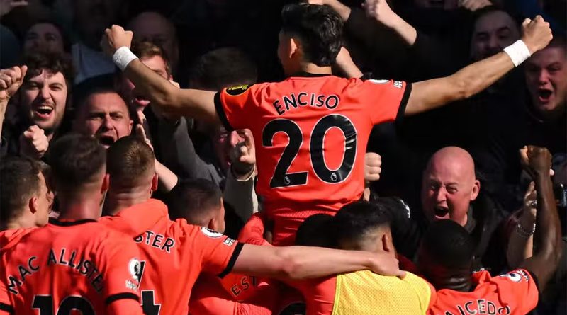 Julio Enciso celebrates his stunning winner in Chelsea 1-2 Brighton