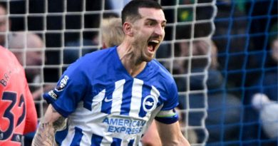 Lewis Dunk scored a 95th minute equaliser to top the Brighton 1-1 Everton player ratings