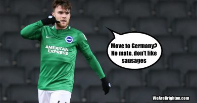 Aaron Connolly has signed a new contract with Brighton keeping him at the Amex until the summer of 2022