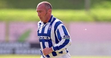Former Brighton midfielder Warren Aspinall is now a popular part of the BBC Radio Sussex commentary team