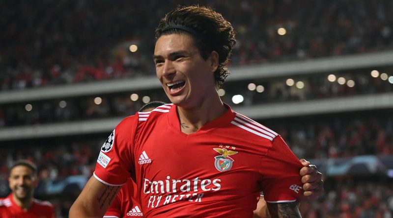 Gus Poyet has urged Brighton to break the bank to sign Darwin Nunez from Benfica