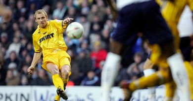 Richard Carpenter scores an FA Cup goal for Brighton against Spurs in 2005