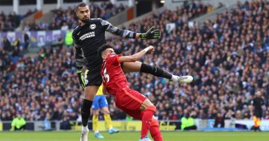 Robert Sanchez kicks Luiz Diaz in the face as Brighton suffer a 0-2 loss to Liverpool at the Amex