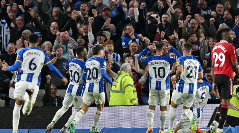Brighton players celebrate their 1-0 win over Manchester United in the 202-23 season