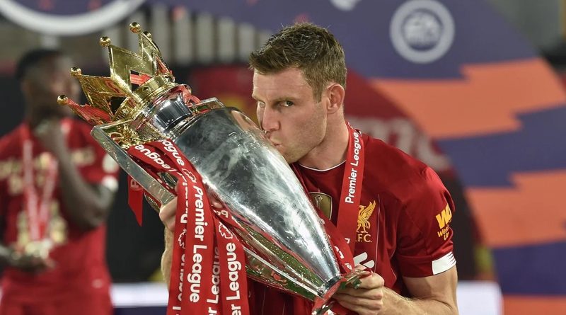 Brighton have completed the signing of James Milner on a free transfer from Liverpool