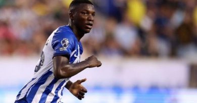 Brighton midfielder Moises Caicedo continues to attract the interest of Chelsea